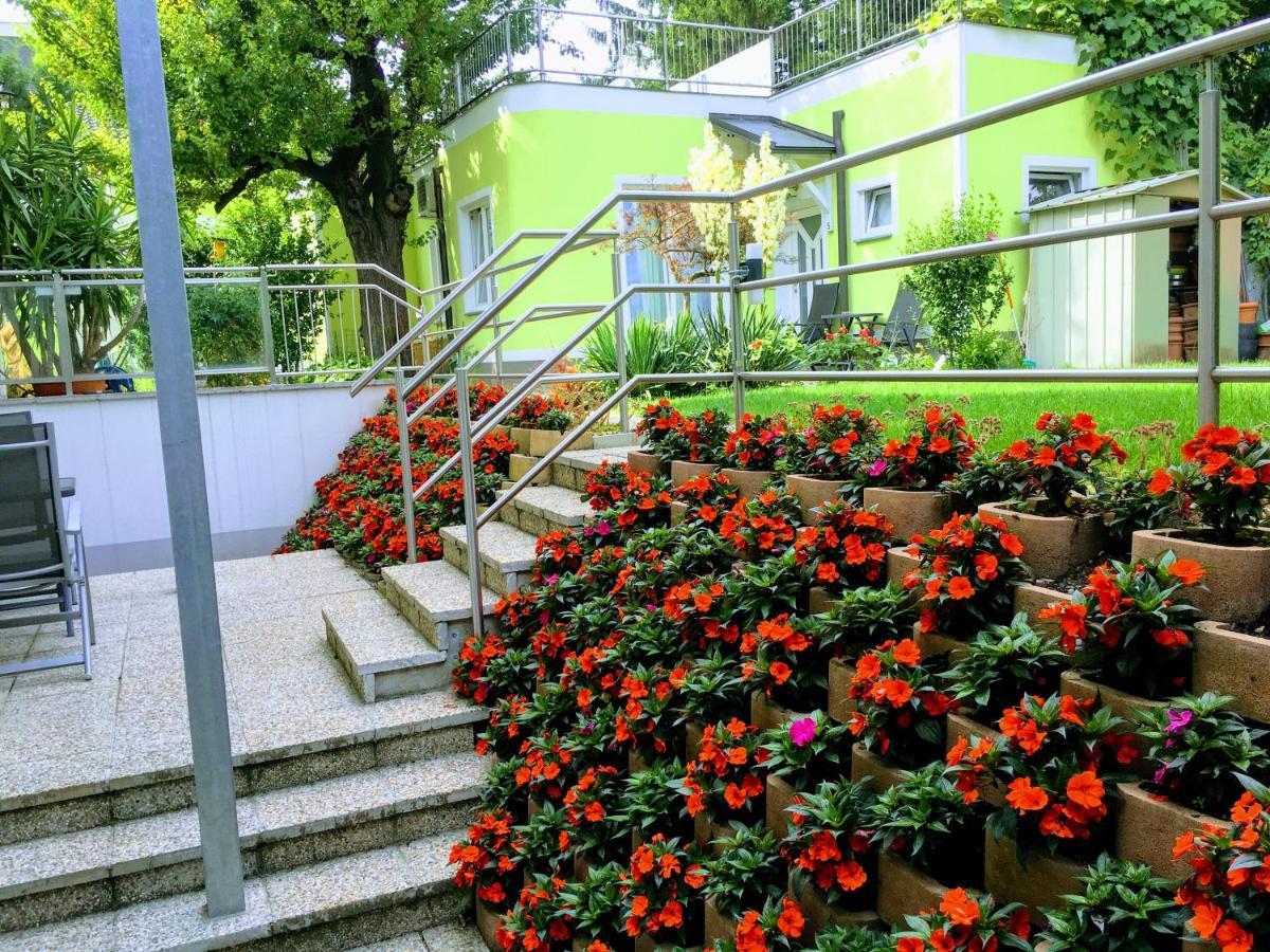 Ajo - Alte Donau Terrace - Self-check-in Appartement Wenen